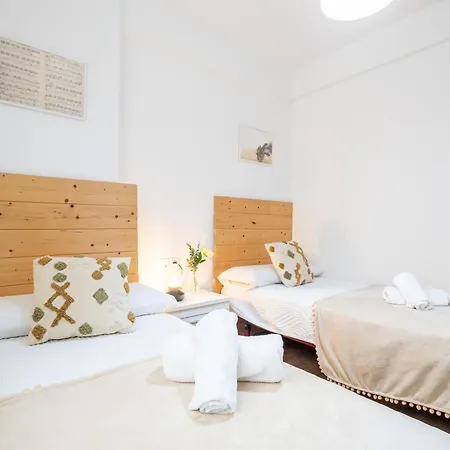 Music-Inspired Stay Near Mezquita Jewish Quarter Apartment Cordoba