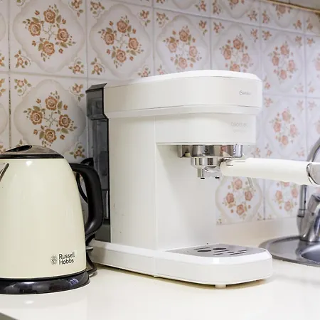 Apartment Music-Inspired Stay Near Mezquita Jewish Quarter *