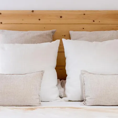 Music-Inspired Stay Near Mezquita Jewish Quarter Appartement *