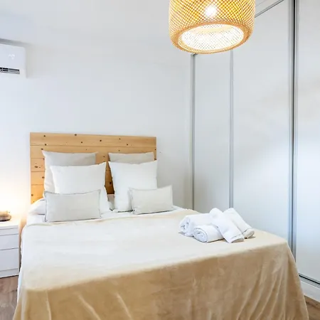 Music-Inspired Stay Near Mezquita Jewish Quarter Apartment Córdoba