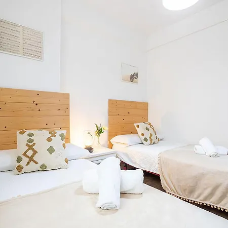 Music-Inspired Stay Near Mezquita Jewish Quarter * Córdoba