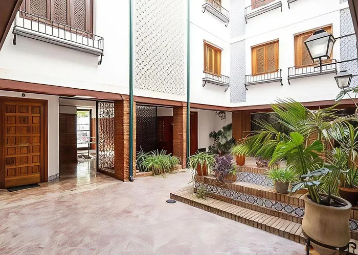 Music-inspired Near Mezquita Jewish Quarter Appartement Cordoue